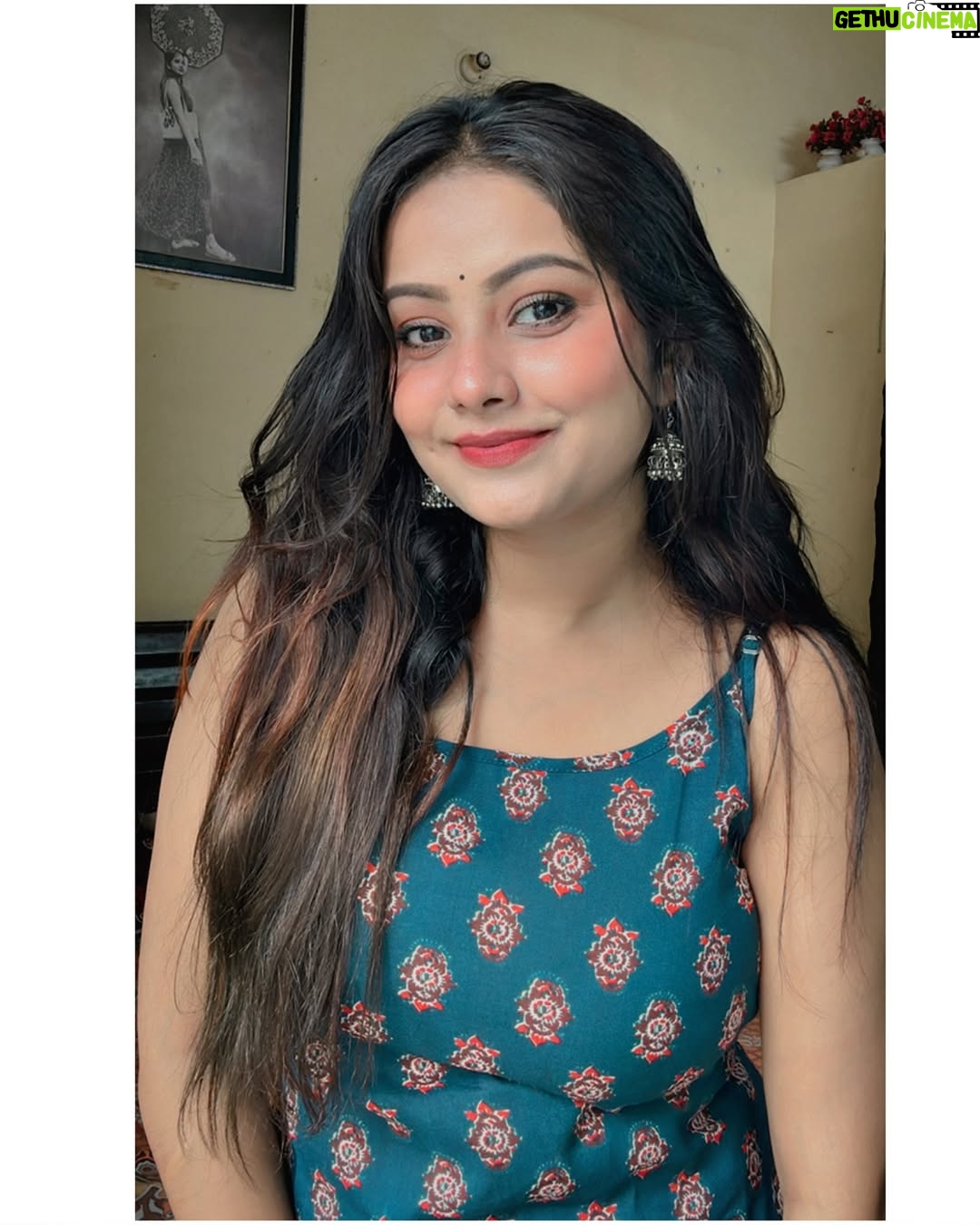 Yashika Sharma - 41.5K Likes - 399/ only short kurti 
Fabric-pure cotton
Guys you want to buy please DM me- @sanskariclothes_001 
All size Available 
#shortkurtistyle #yashuh