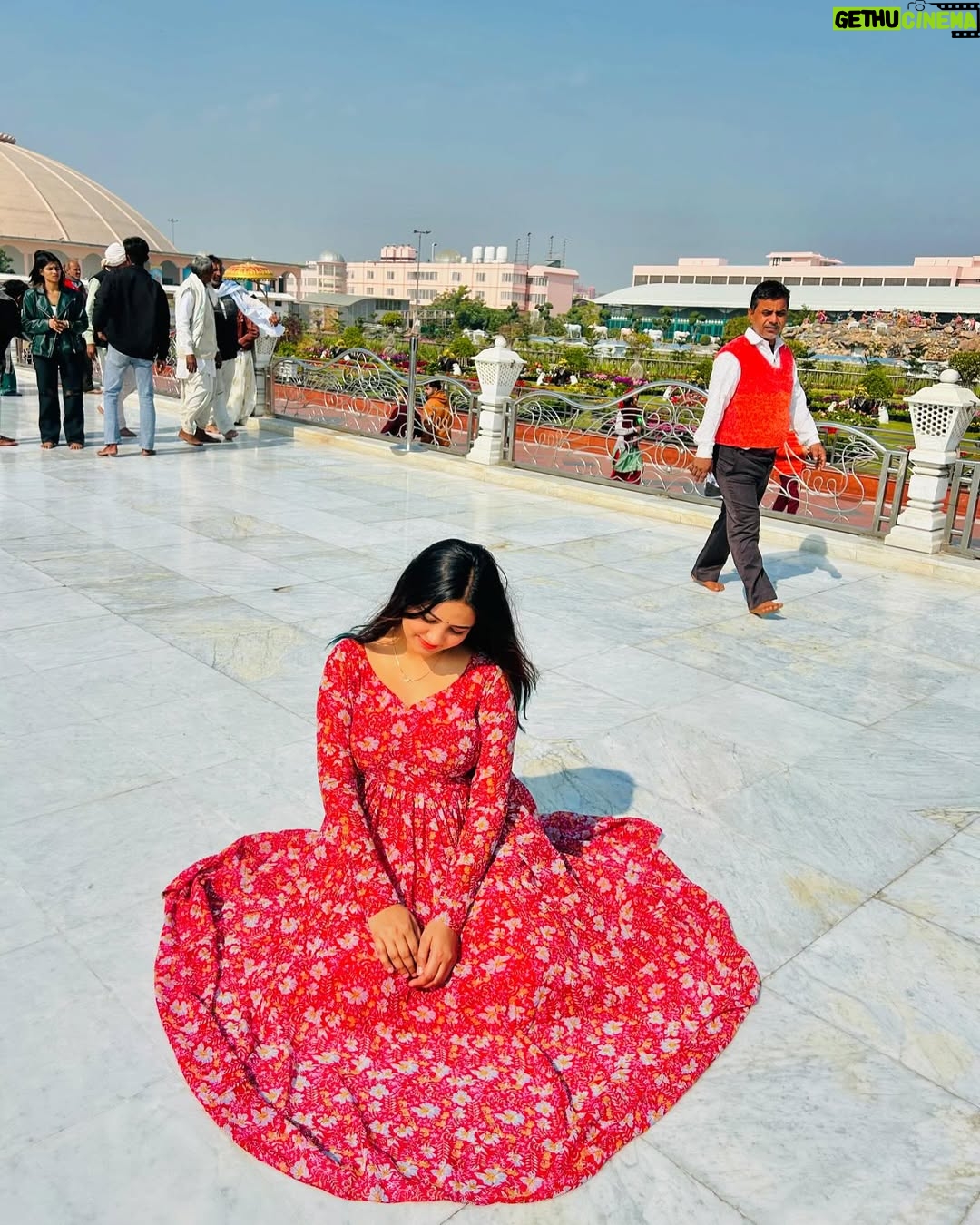 Yashika Sharma - 41.6K Likes - Radhe radhe🪈🦚♥️ #yashuh