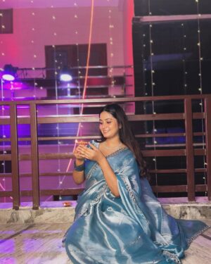Yashika Sharma Instagram - HAPPY DIWALI sabko🪔♥️🌟
#yashuh #diwali #reels #instagram #viral #post #video #photo #diwalivibes✨
