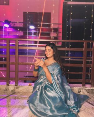 Yashika Sharma Instagram - HAPPY DIWALI sabko🪔♥️🌟
#yashuh #diwali #reels #instagram #viral #post #video #photo #diwalivibes✨