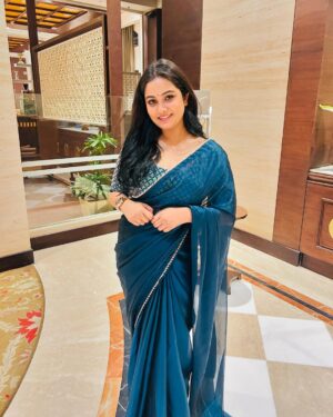 Yashika Sharma Instagram - 🧿♥️ #yashuh #discovery #hello #pose #photo #saree