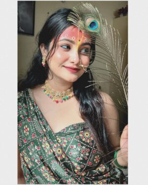 Yashika Sharma Instagram - ❤️🦚