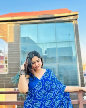 Yashika Sharma Instagram - 🧿 #yashuh #post #feed #instagram #réel #discovery #pose #photos #saree