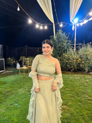 Yashita Rai Instagram - Festive season ki khushboo aane lagi haii 🥹✨💛 favourite time of the year 🍃🤌🏻
.
.
.
.
.
.
.
.
.
.
[ Ethnic Photodump , Festivals , Ethnic , Indian Outfits #explore #fyp #photodump #festivefashion #festive #festivewear ]
