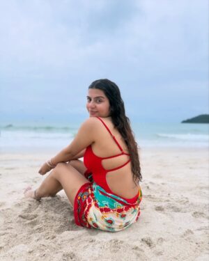 Yashita Rai Instagram - Salty hair , sandy toes and a heart full of joy 🐚🌊☀️🏝️🧴👒🌻 beach day therapy 🥹🩵
.
.
.
.
.
.
.
.
.
[ Beach Photodump , Beach Day , Ocean #explore #fyp #beach #beachday #beachlovers #waterbaby #pinterest #pinterstinspired #cute #vacation #langkawi #wishlinked ]