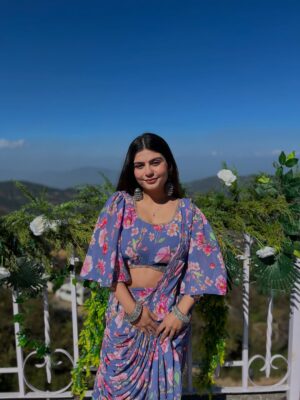 Yashita Rai Instagram - Festive season ki khushboo aane lagi haii 🥹✨💛 favourite time of the year 🍃🤌🏻
.
.
.
.
.
.
.
.
.
.
[ Ethnic Photodump , Festivals , Ethnic , Indian Outfits #explore #fyp #photodump #festivefashion #festive #festivewear ]