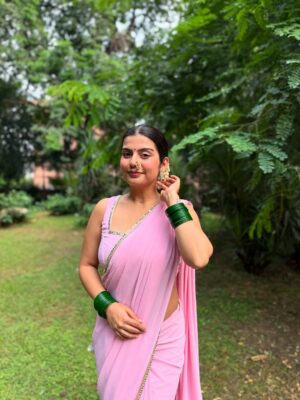 Yashita Rai Instagram - Ganpati Bappa ghar aaye aur saath dher saari khushiyan laaye ✨💞🧿🩷🙏🏻✨