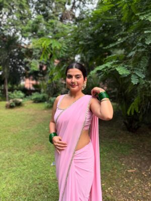 Yashita Rai Instagram - Ganpati Bappa ghar aaye aur saath dher saari khushiyan laaye ✨💞🧿🩷🙏🏻✨