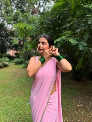 Yashita Rai Instagram - Ganpati Bappa ghar aaye aur saath dher saari khushiyan laaye ✨💞🧿🩷🙏🏻✨