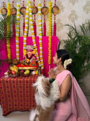 Yashita Rai Instagram - Ganpati Bappa ghar aaye aur saath dher saari khushiyan laaye ✨💞🧿🩷🙏🏻✨