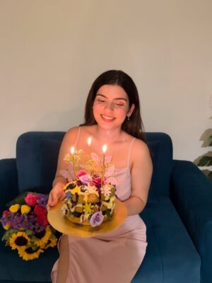 Yashita Rai Instagram - It’s my birthday ✨🥹🧿💞🍰🤍
.
.
.
.
.
.
.
.
.
.
#birthday #birthdaygirl #birthdaynight #explore #fyp #birthdaycelebrations