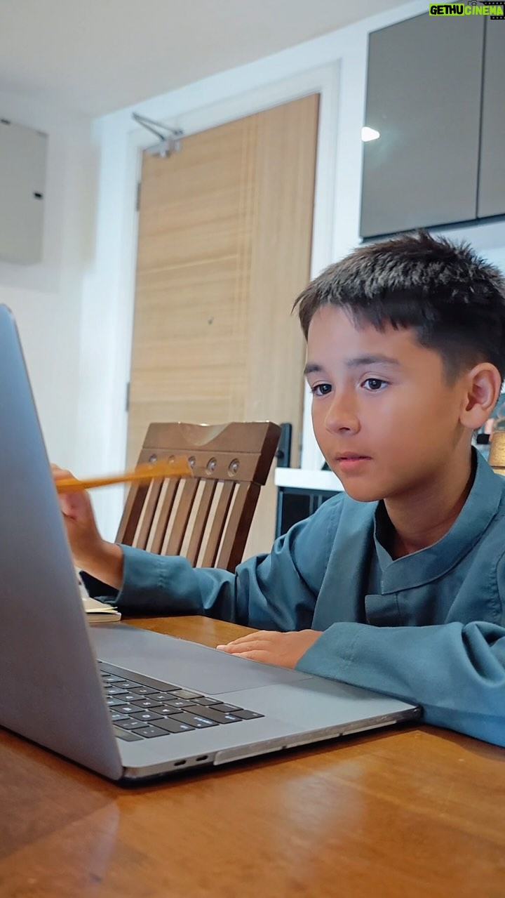 Yasmin Hani - 477 Likes - Puas hati sangat dengan service @fasttrackacademymy mengajar my kids online tuition. Siap ada report everytime lepas habis belajar. As parents kita boleh ikuti perkembangan pelajaran anak kita. Senang nak follow through dengan anak2. Ada bacaan doa sebelum mula. Sangat balanced. Check them out mummies! Sure u all akan suka dan puas hati.