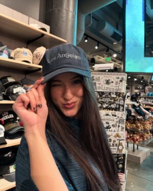 Yasmin Napper Instagram - lost in los angeles 🤎