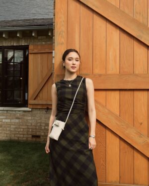 Yasmin Napper Instagram - 🤎
Nothing beats a trip to the countryside with @longchamp #LongchampEnglishJourney #LongchampxGloverall