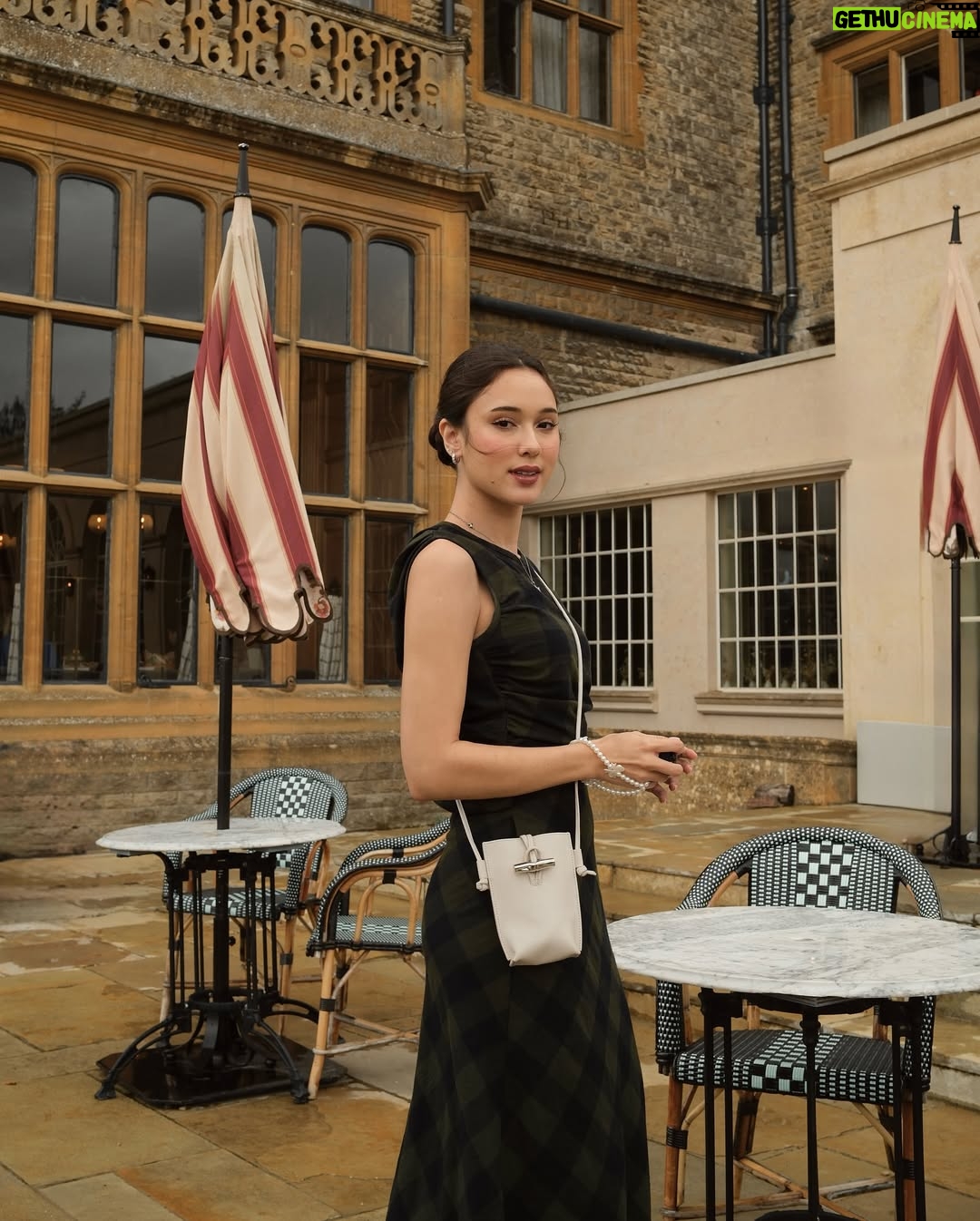 Yasmin Napper - 52K Likes - 🤎
Nothing beats a trip to the countryside with @longchamp #LongchampEnglishJourney #LongchampxGloverall