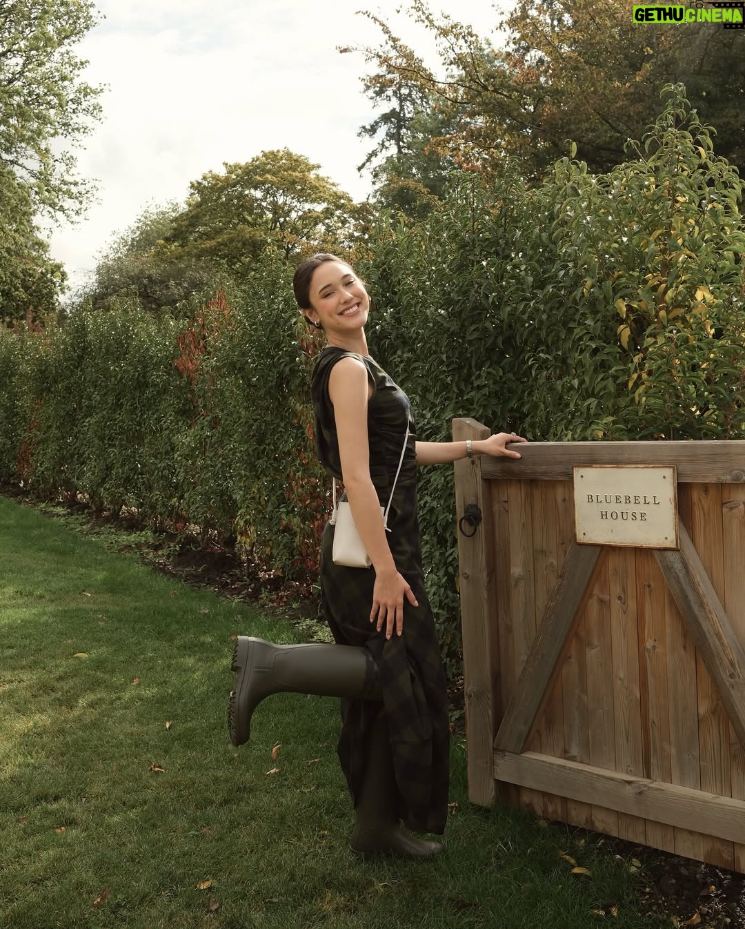 Yasmin Napper - 52K Likes - 🤎
Nothing beats a trip to the countryside with @longchamp #LongchampEnglishJourney #LongchampxGloverall