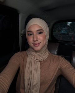 Yasmin Napper Top 100 Instagram Photos and Posts