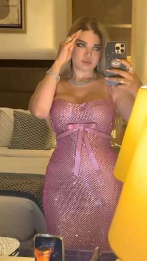 Yasmine El Khateib Instagram - 🎀
Haute couture @ahmedabdullah_official