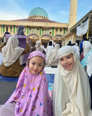 Yasmine Wildblood Instagram - Eid Al-Fitr 2025 ✨🕌🌙