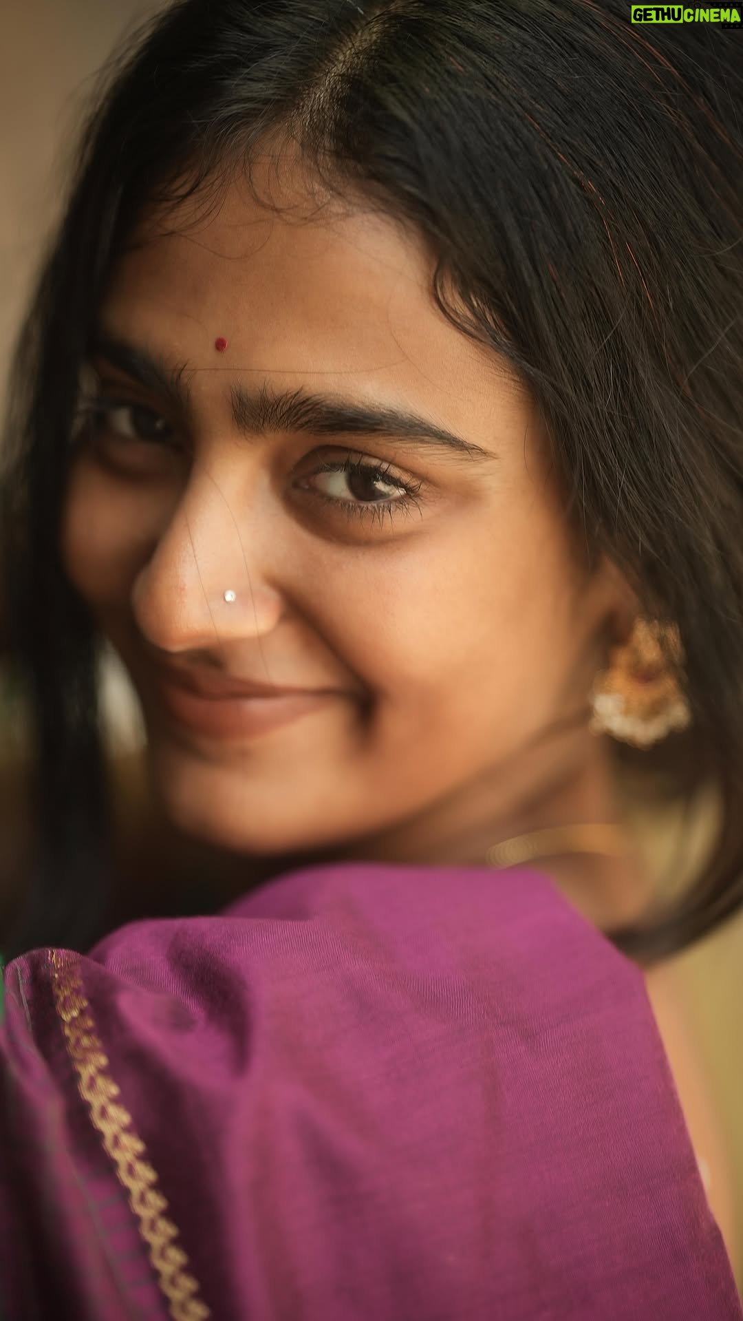 Yogalakshmi - 404.6K Likes - 🪷 
Vc :- @prasami_photography