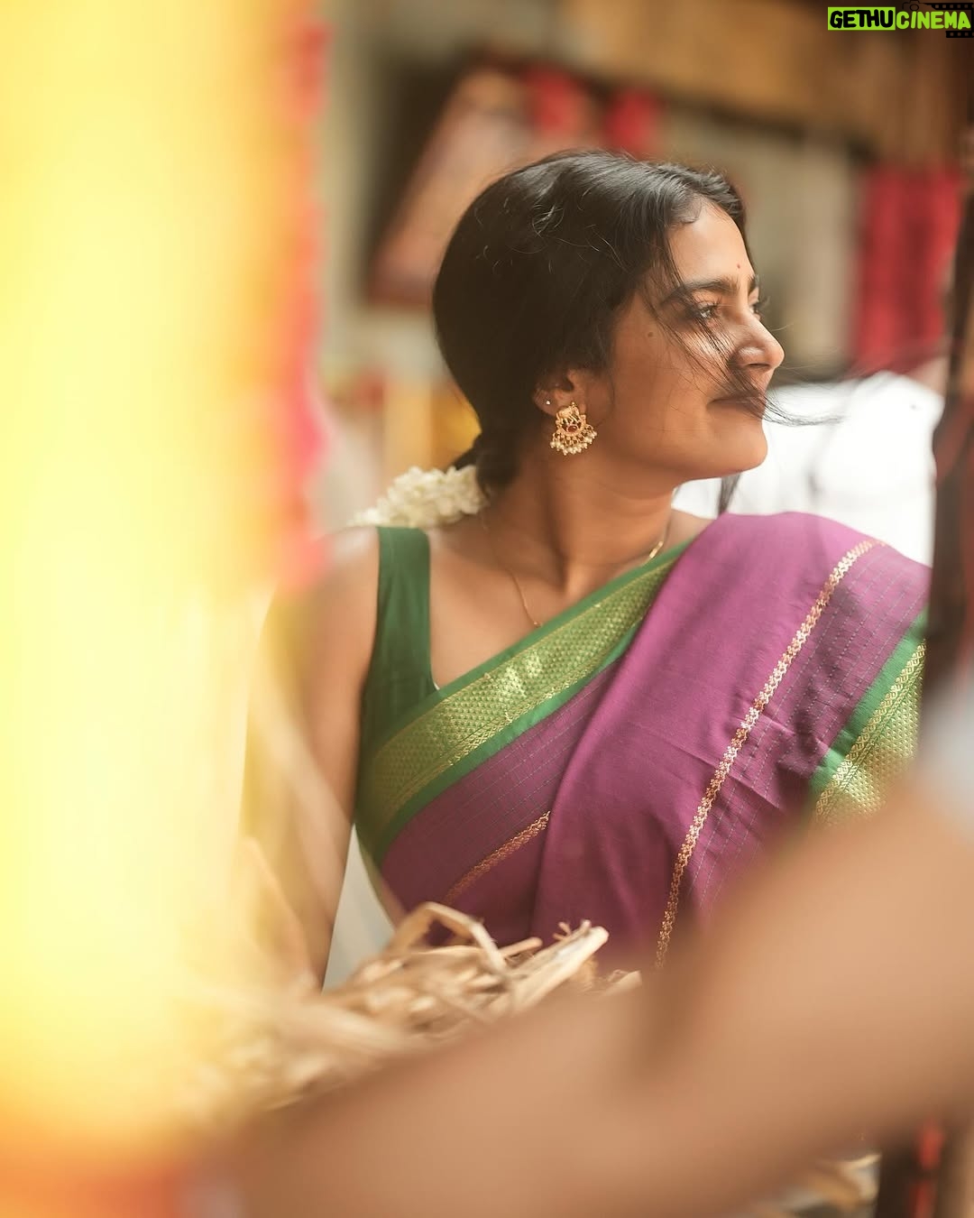 Yogalakshmi - 673.1K Likes - 🪷🐚🪔 

Pc:- @prasami_photography