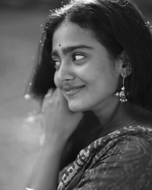 Yogalakshmi Instagram - கண்கள் ஏதோ…!
📸 :- @portraitsbylokesh