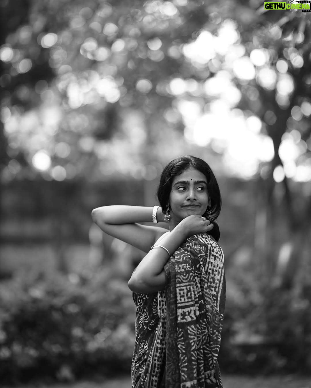 Yogalakshmi - 358.9K Likes - கண்கள் ஏதோ…! 

📸 :- @portraitsbylokesh