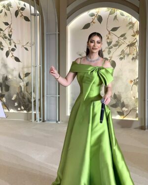 Yousra Saouf Instagram - لبست هاللون لأول مرة شنو رأيكم ؟ 💚
Dress : @latelierduluxe