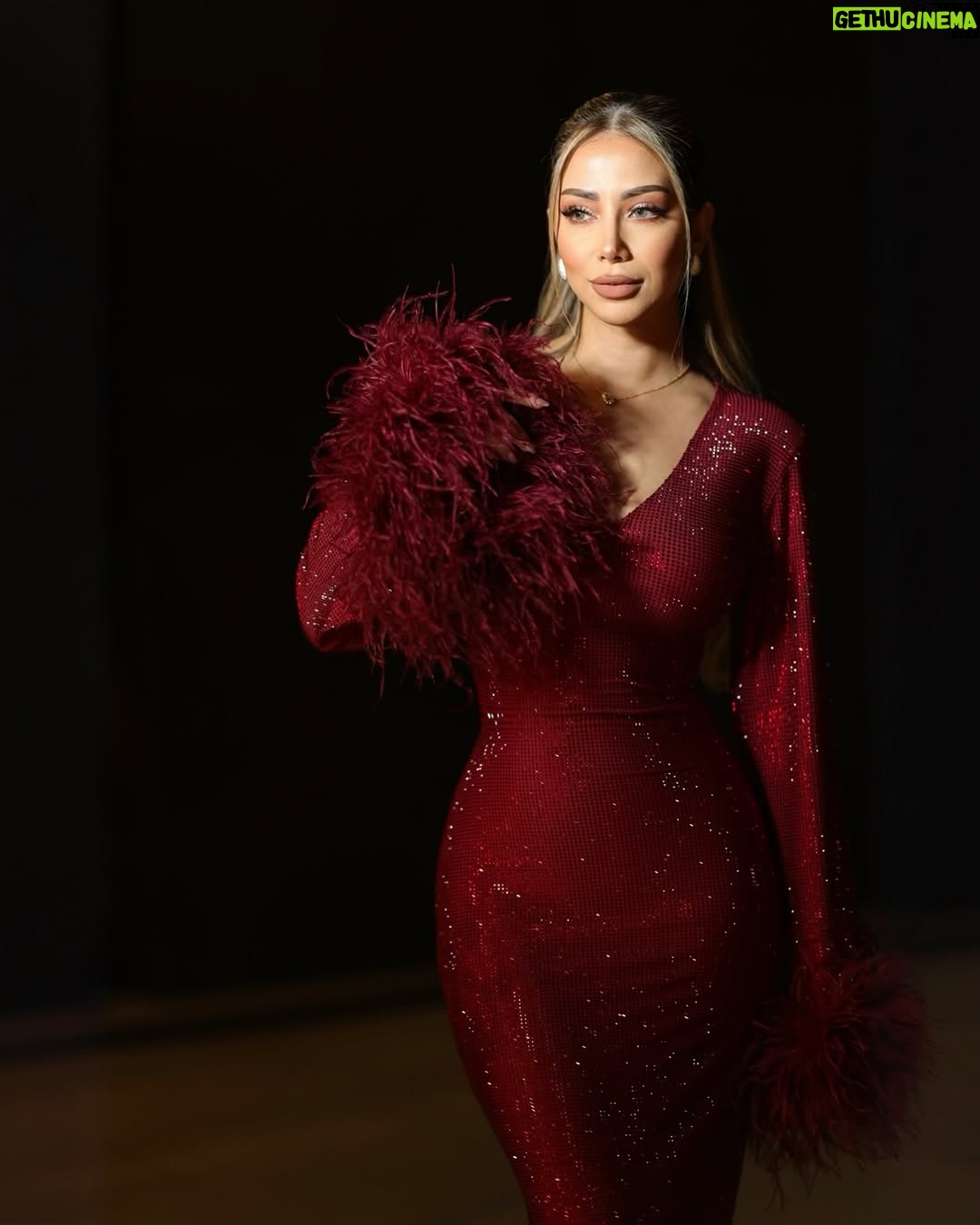 Yousra Saouf - 3 Likes - Lady in Red ❣️

Dress : @latelierduluxe @miron.atelier 
Hair : @seline.salon 
Photographer : @amal_alqurshi