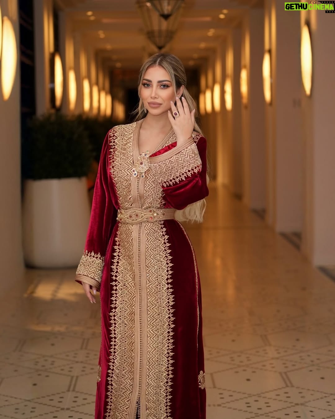 Yousra Saouf - 21K Likes - outfit details 🇲🇦♥️ #القفطان_المغربي 

Caftan : @malakelfilalicouture 
Hair : @hanadi_hairstyle 
Jewelry : @massa.jewelry
Photographers : @med_hallou @benyassine_oussamamed