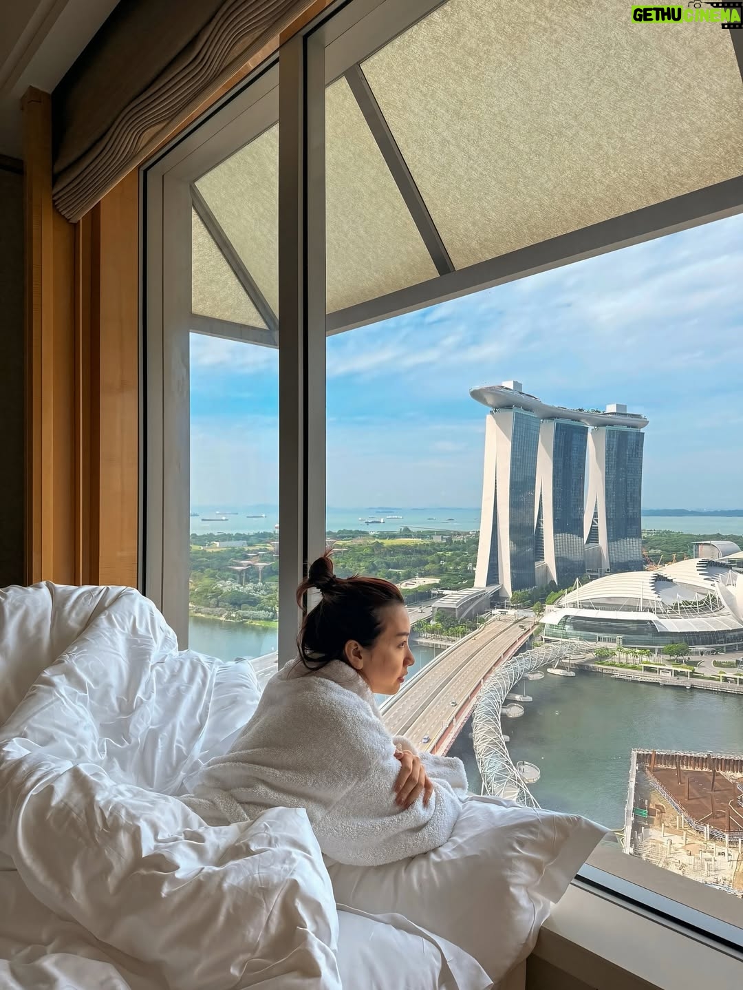 Yu Thandar Tin - 2.4K Likes - “Singa-slayed it. 🔥 #singapore #stories_of_yu_passport
