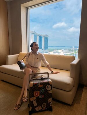Yu Thandar Tin Instagram - “Singa-slayed it. 🔥 #singapore #stories_of_yu_passport