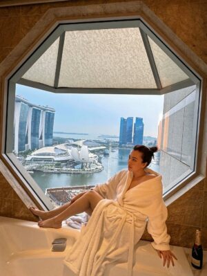 Yu Thandar Tin Instagram - “Singa-slayed it. 🔥 #singapore #stories_of_yu_passport