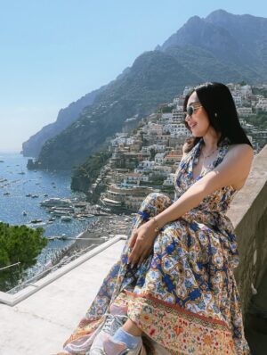 Yu Thandar Tin Instagram - Found my lemon soul in Positano 🍋✨ #positano  #italy