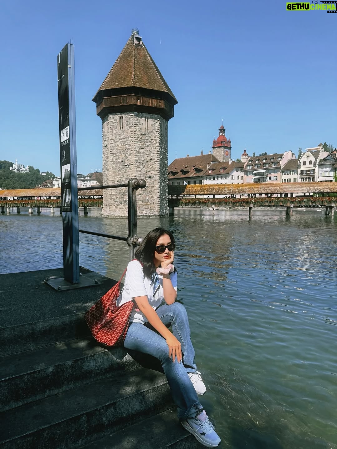 Yu Thandar Tin - 1.6K Likes - Postcard-perfect views, every step 📸 #luzern #switzerland