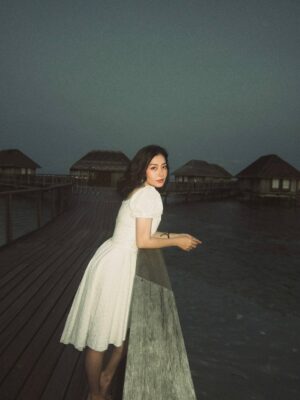 Yu Thandar Tin Instagram - Beautiful in white 🌸 #maldives