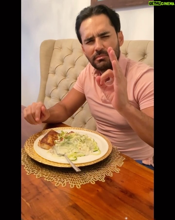 Yuli Ferreira - 32.2K Likes - Pasta de zucchini o calabacín, si supieran lo deliciosa que es... 
♥️🥒🥗
ademas es super fácil para preparar, el poder de la salud esta en tus manos 🙏🏻