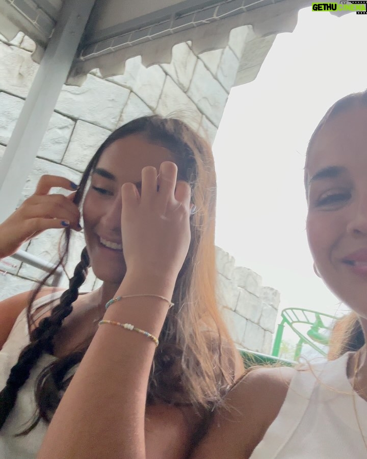 Yuli Ferreira - 49.5K Likes - Creando memorias, tratamos de aprovechar y disfrutar cada momento al máximo….