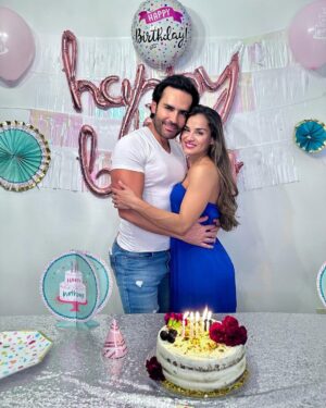 Yuli Ferreira Instagram - Celebro un año más de vida y la bendición de mi familia el mejor 🎁 que he podido recibir, me siento agradecida y bendecida por todo lo pasado, bueno y no tan bueno por qué todo trae su aprendizaje, este nuevo año se que será grandioso por que con papá Dios lo mejor está por venir…..