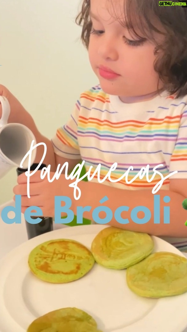 Yuli Ferreira - 23.9K Likes - Panquecas  de brócoli 🥦 las preferidas de David, 💚 integrar a los niños en la preparación de sus alimentos, les proporciona beneficios  para toda la vida, 🫶aquí solo algunos: ganan independencia y confianza, ayuda a que internalicen desde muy pequeños buenos hábitos alimenticios, trae destreza manual entre otros. La salud empieza en nuestras manos  y desde casa.🙏