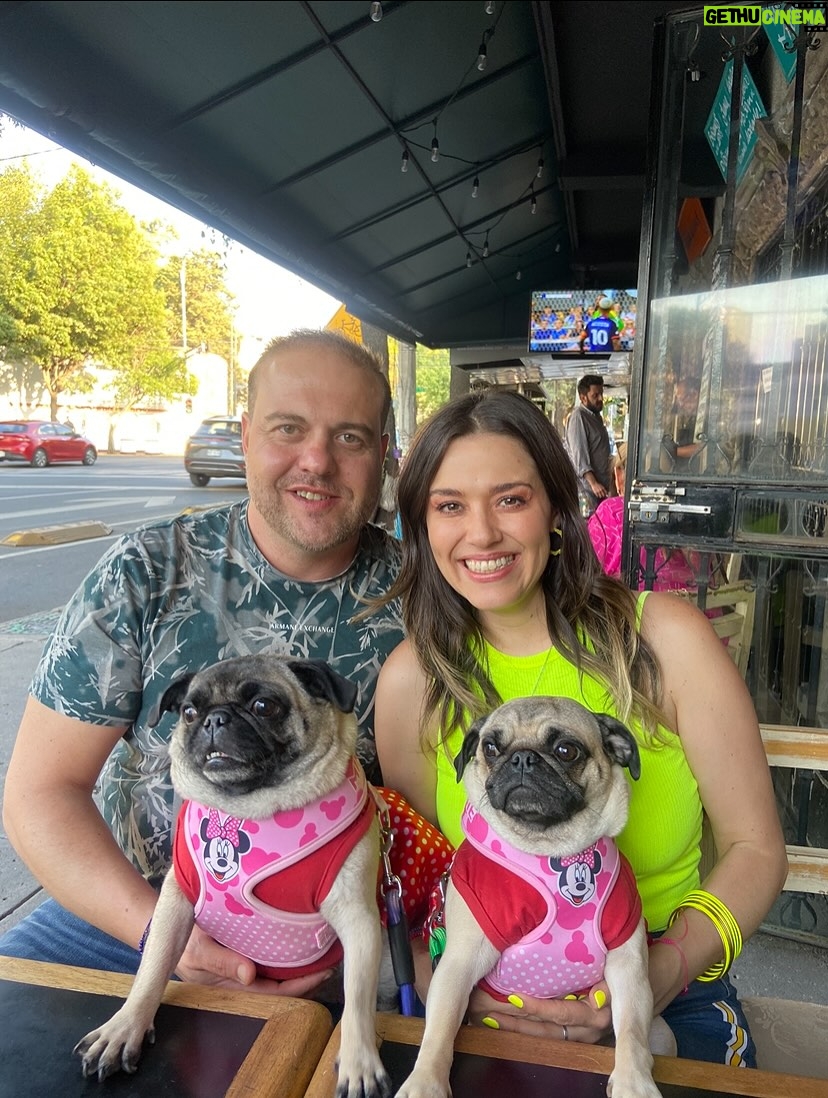 Yuliana Peniche - 1.2K Likes - Amo estas fotos con mis perrhijas bellas ♥️ 🐶 ♥️ Fue al primer evento que las llevamos el año pasado y fue de @jackymollyofficial Estuvo increíble 🙌🏼✨🙌🏼
Los 3 amores de mi vida definitivamente 💯 
@marcosabellaterrazo Kay y Kira ♥️♥️♥️

#love #pug #pugs #puglove #pugoftheday #puglover #pugworld #puglife #puglovers
