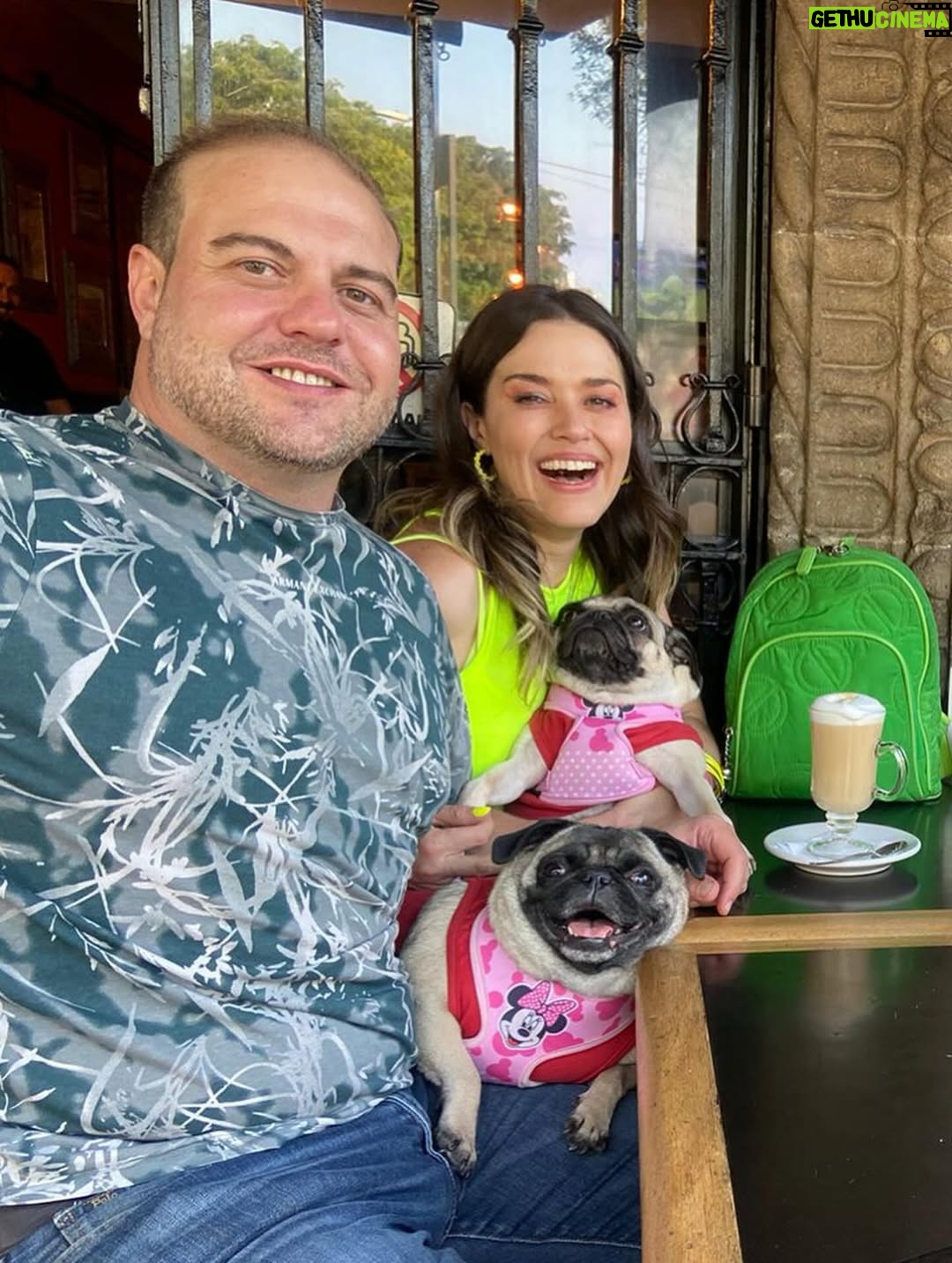 Yuliana Peniche - 1.2K Likes - Amo estas fotos con mis perrhijas bellas ♥️ 🐶 ♥️ Fue al primer evento que las llevamos el año pasado y fue de @jackymollyofficial Estuvo increíble 🙌🏼✨🙌🏼
Los 3 amores de mi vida definitivamente 💯 
@marcosabellaterrazo Kay y Kira ♥️♥️♥️

#love #pug #pugs #puglove #pugoftheday #puglover #pugworld #puglife #puglovers