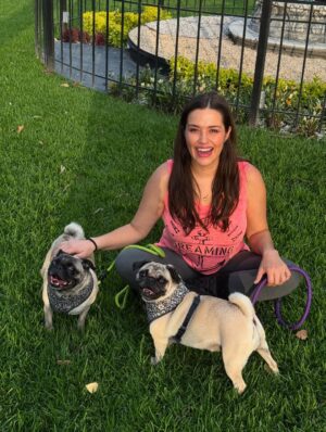 Yuliana Peniche Instagram - Son mis ángeles 👼 de cuatro patas 🐾 Éstas chaparritas bellas son mi vida entera 💕🐶🙌🏼💖🫶 💞Kay & Kira💞
#kira #kay #amor #pugs #puglove #pug #pugslife #pugslover #yuliannapeniche
