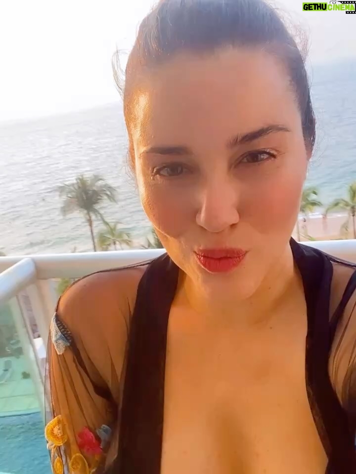 Yuliana Peniche - 2.1K Likes - ☀️ 🏝️ 😎 🏖️ ❤️🌞 🌊 🌴 ⛱️ 👙 🏄‍♂️

#mar #playa #sol #arena #piscina #amor #vacaciones