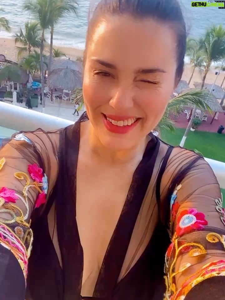 Yuliana Peniche - 2.1K Likes - ☀️ 🏝️ 😎 🏖️ ❤️🌞 🌊 🌴 ⛱️ 👙 🏄‍♂️

#mar #playa #sol #arena #piscina #amor #vacaciones