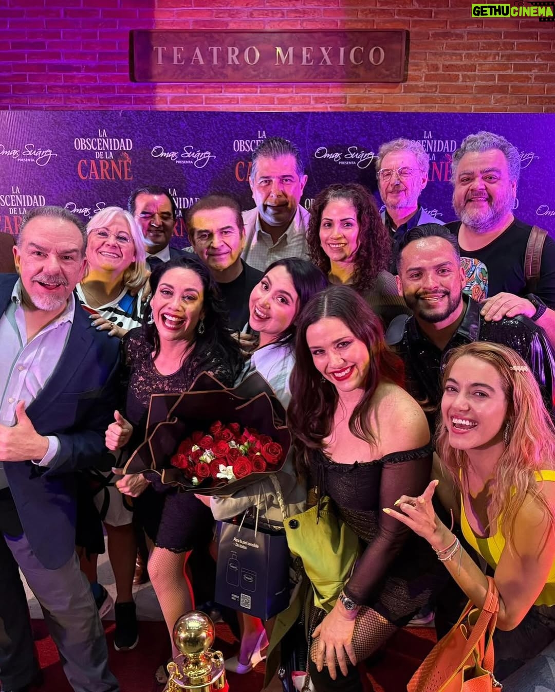 Yuliana Peniche - 2.5K Likes - Anoche fue el estreno a prensa y alfombra roja de @laobscenidaddelacarne 🎭 en el Teatro Renacimiento con puro talentoso @sugeyabregotv @cuquitaoficial_ @horaciopancheri y @salinasjorgemx Está muy atrevida y candente 🔥 la obra de teatro ¡ Tienen que verla ! Muchísimas felicidades a toda la compañía 👏🏼👏🏼👏🏼👏🏼 Éxito y larga temporada 💫 @omarproductor @jonathan.tonatiuh Sugey te queremos mucho amiga ✨❤️‍🔥 te ves guapísima y hermosa como siempre ❤️‍🔥

#centroculturalmanolofabregas #teatro #actores #laobscenidaddelacarne #alfombraroja