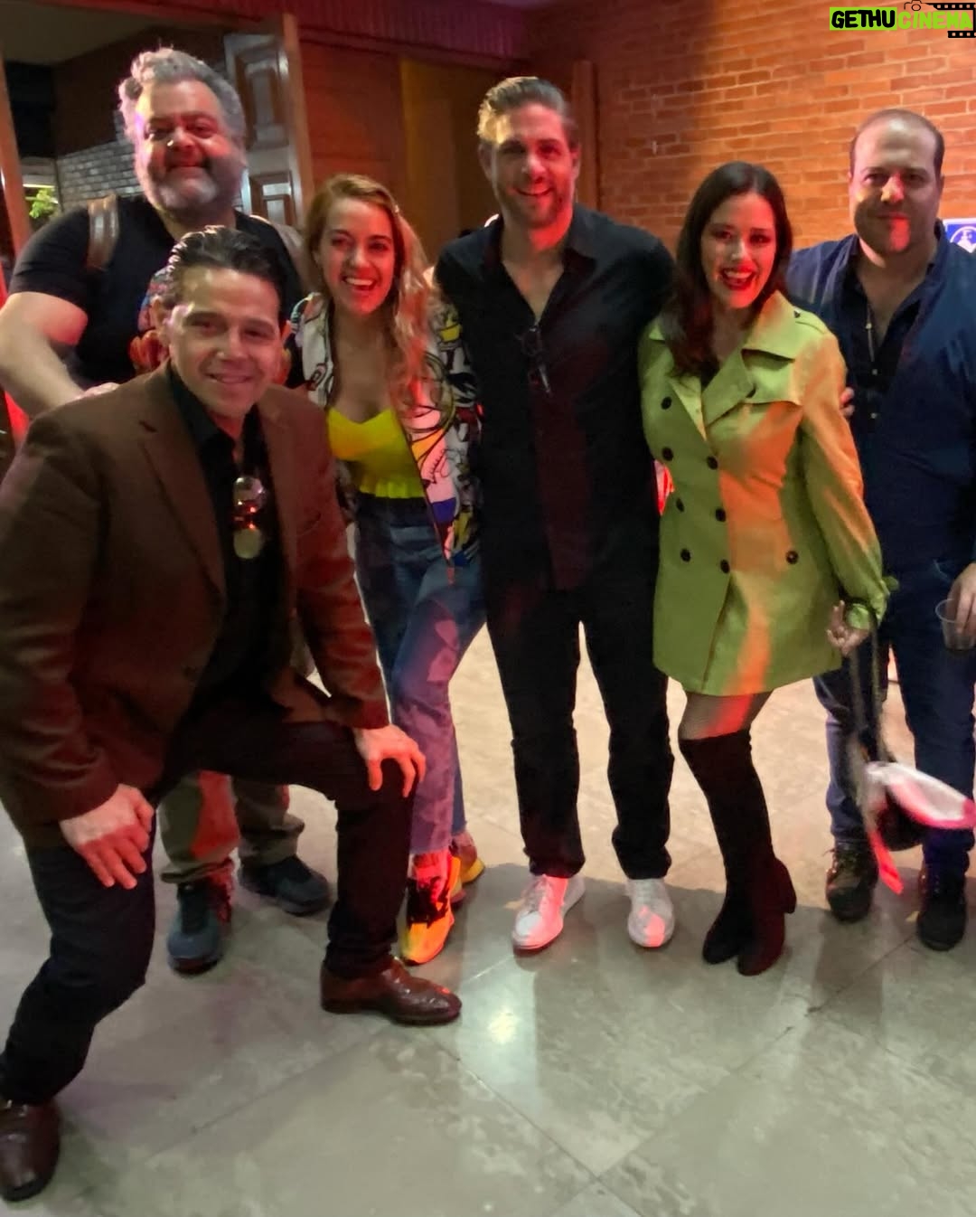 Yuliana Peniche - 2.5K Likes - Anoche fue el estreno a prensa y alfombra roja de @laobscenidaddelacarne 🎭 en el Teatro Renacimiento con puro talentoso @sugeyabregotv @cuquitaoficial_ @horaciopancheri y @salinasjorgemx Está muy atrevida y candente 🔥 la obra de teatro ¡ Tienen que verla ! Muchísimas felicidades a toda la compañía 👏🏼👏🏼👏🏼👏🏼 Éxito y larga temporada 💫 @omarproductor @jonathan.tonatiuh Sugey te queremos mucho amiga ✨❤️‍🔥 te ves guapísima y hermosa como siempre ❤️‍🔥

#centroculturalmanolofabregas #teatro #actores #laobscenidaddelacarne #alfombraroja