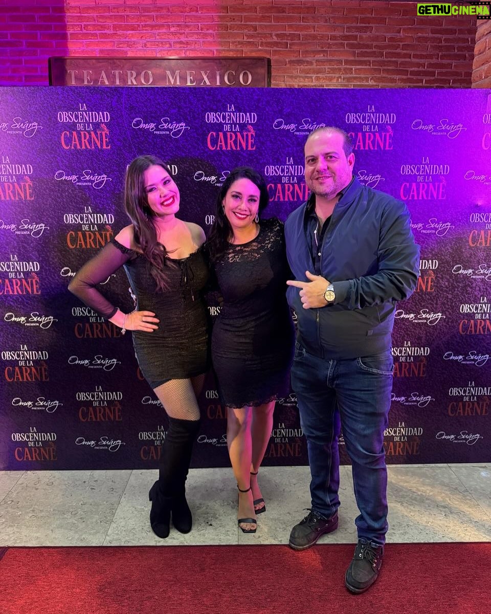 Yuliana Peniche - 2.5K Likes - Anoche fue el estreno a prensa y alfombra roja de @laobscenidaddelacarne 🎭 en el Teatro Renacimiento con puro talentoso @sugeyabregotv @cuquitaoficial_ @horaciopancheri y @salinasjorgemx Está muy atrevida y candente 🔥 la obra de teatro ¡ Tienen que verla ! Muchísimas felicidades a toda la compañía 👏🏼👏🏼👏🏼👏🏼 Éxito y larga temporada 💫 @omarproductor @jonathan.tonatiuh Sugey te queremos mucho amiga ✨❤️‍🔥 te ves guapísima y hermosa como siempre ❤️‍🔥

#centroculturalmanolofabregas #teatro #actores #laobscenidaddelacarne #alfombraroja