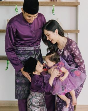 Zahirah MacWilson Instagram - Selamat hari raya maaf zahir & batin ✨💜