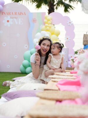 Zahirah MacWilson Instagram - 31st May 2025: Happy 1st birthday to our little princess 🩷🌸🤍🌼🧡🌺💛

The light & gem of our hearts, our love for you is eternal. Thank you for completing us my sweet angel. May Allah SWT shower you with good health, happiness, rizq, and blessings in this life & the hereafter.

We a truly spoilt to have you in our life. I will always be there for you no matter what, InsyaAllah. I can’t wait to see you grow up and to be by your side every step of the way. Your tears are my pain, your smile is my happiness. I love you my darling daughter, Inara Raisa 🩷

@inararaisa_